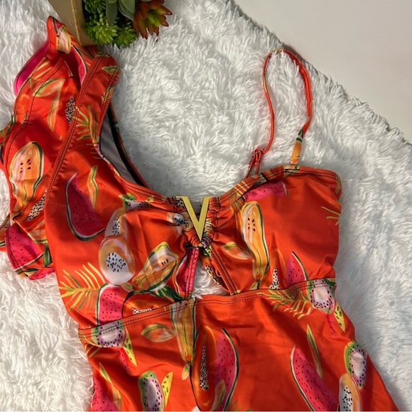 New Woman’s swimsuit - Picture 3 of 4